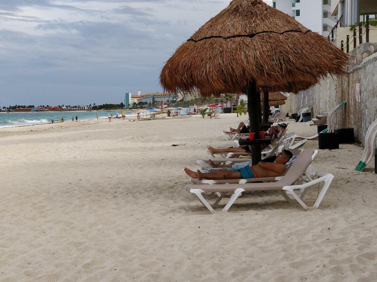 Ocean Front Suite, Balcony, Kitchen. Cancún Kültér fotó