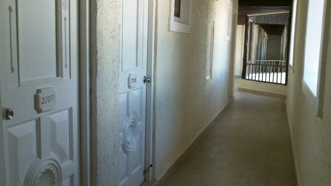 Ocean Front Suite, Balcony, Kitchen. Cancún Kültér fotó