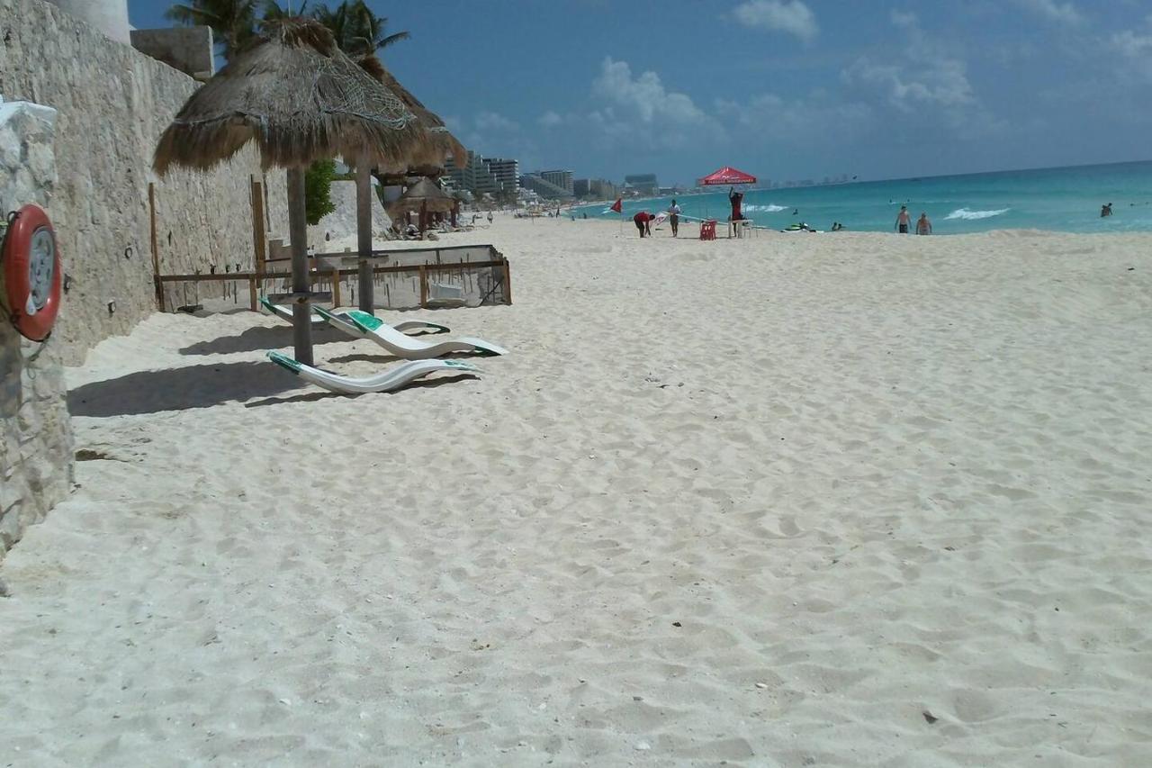 Ocean Front Suite, Balcony, Kitchen. Cancún Kültér fotó